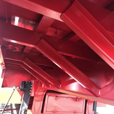 ABS-Anti-Block-Bremssystem Ausgestattet mit CIMC HUAJUN 3-Achsen-Low-Bed-Semi-Trailer mit Hydraulikrampe HJGMCK20069