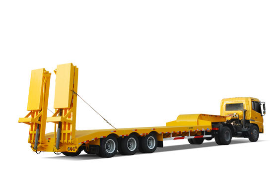 CIMC HUAJUN 3 Achse Schwerlast-Low-Bed Semi-Trailer mit hydraulischer Rampe maximale Nutzlast 70TON