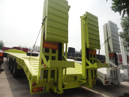 CIMC HUAJUN 3 Achse Schwerlast-Low-Bed Semi-Trailer mit hydraulischer Rampe maximale Nutzlast 70TON