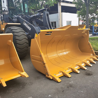 6500 kg Betriebsgewicht LW600KN Radlader mit oberem Hydraulikzylinder und Raketenbehälter