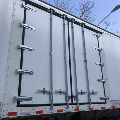 Design CIMC HUAJUN 3 Achsen Aluminiumlegierung Frachtbox Semi-Anhänger für 50 Tonnen Kapazität